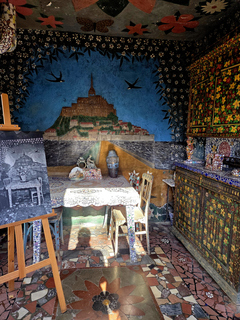 Intérieur de la cuisine de la Maison Picassiette