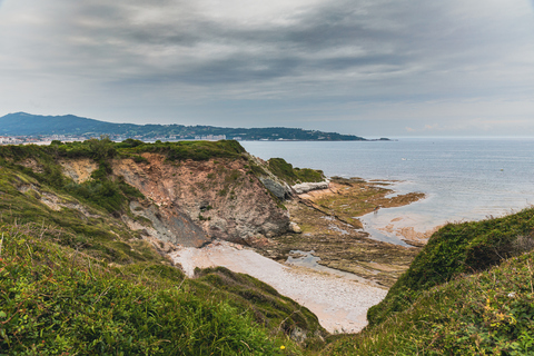 Corniche basque à Hendaye près des Deux Jumeaux