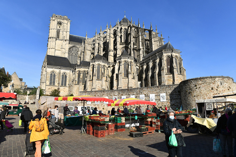 Jour de marché au Mans, France