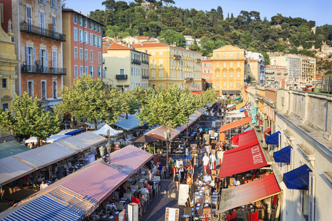 Cours Saleya à Nice, sur la Côte d'Azur