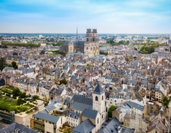 Vue panoramique aérienne d'Orléans