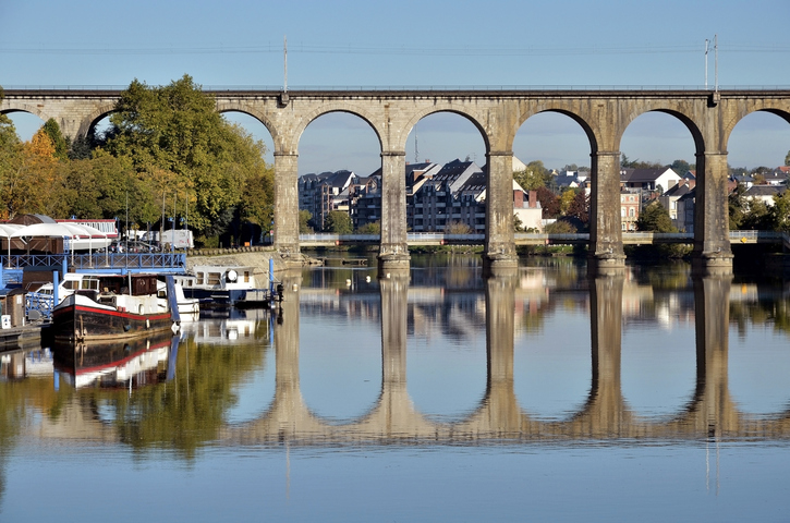 Autour de Laval  : des villes, des balades, des idées !
