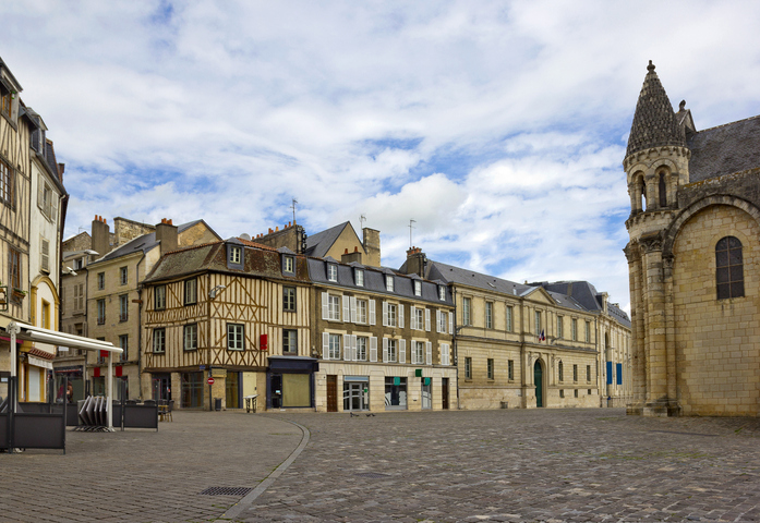 Visiter Poitiers en 1 jour : les incontournables à ne pas manquer ! 