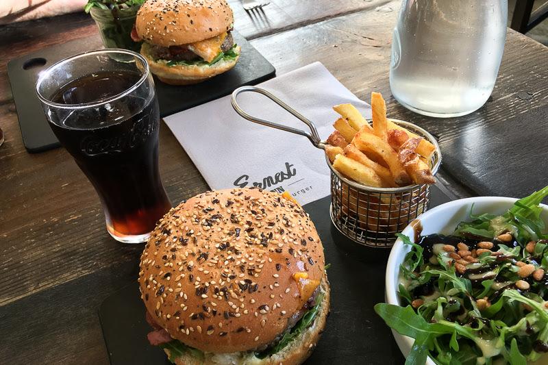 ERNEST'INN   37 Rue des Ponts Neufs, 72000 Le Mans