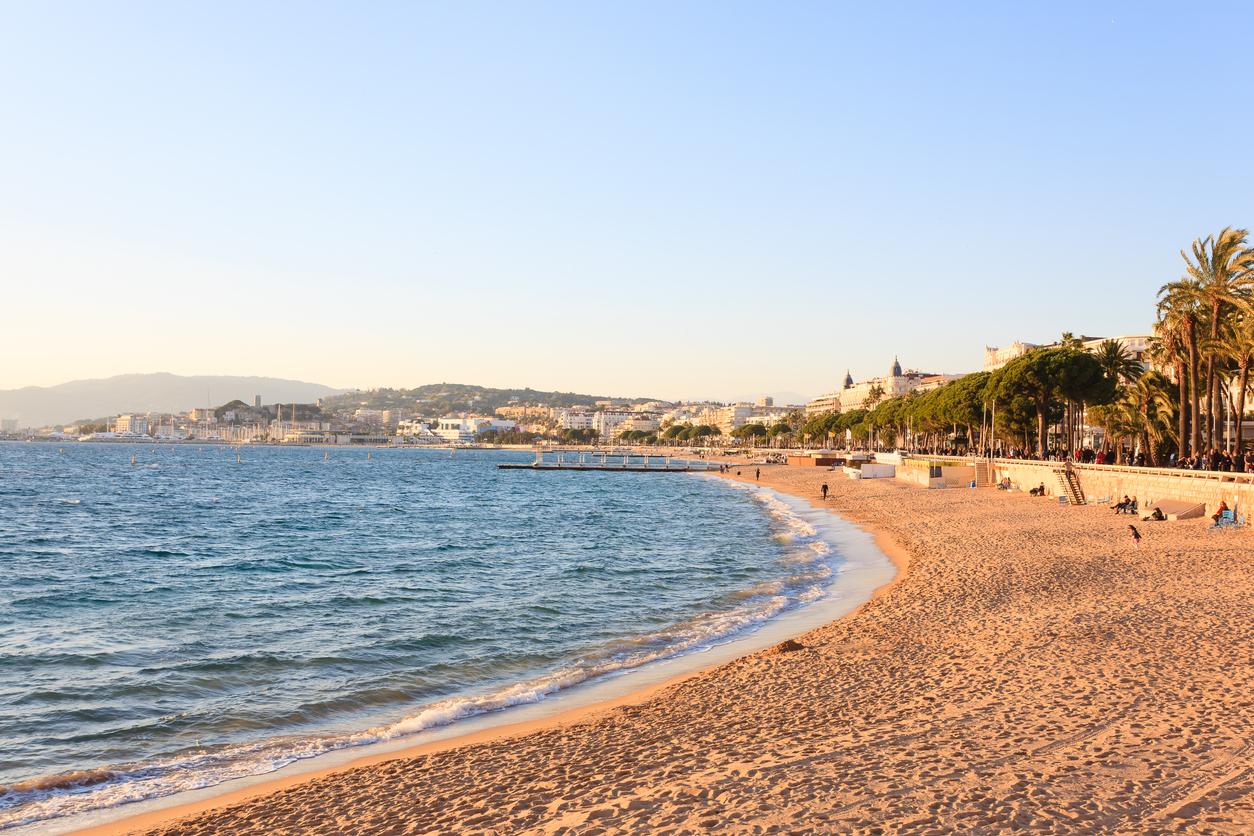 Vue jour plage, Cannes, France
