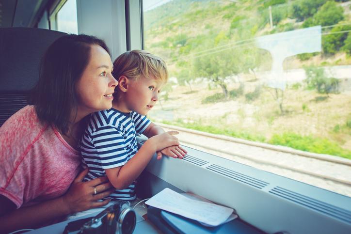 S’occuper dans le train : 5 idées futées !