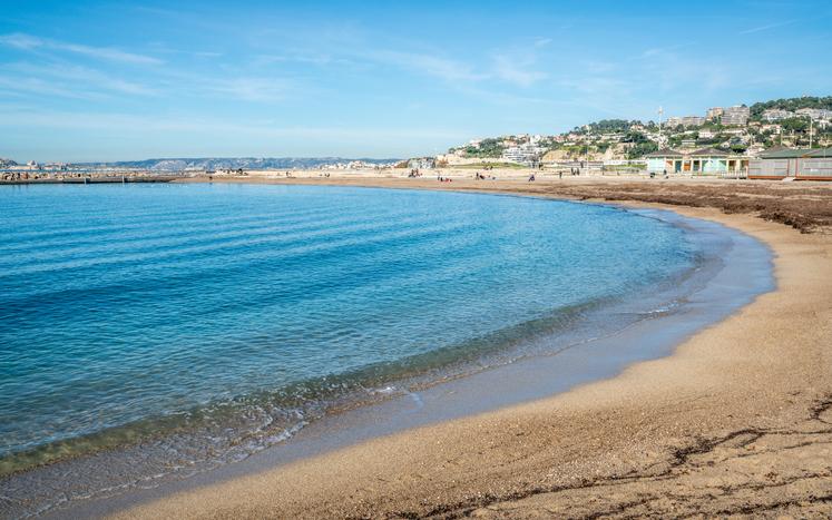 Destination bord de mer : les plus belles plages de la Méditerranée vous attendent !